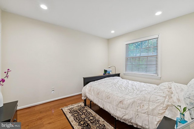 6625 Weatheford Ct, Mclean, VA 22101 - bedroom featuring wood finished floors, recessed lighting, and baseboards