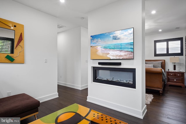 341 Hickman St, Rehoboth Beach, DE 19971 - living area with wood finished floors, recessed lighting, and baseboards