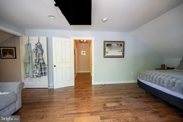 2250 Hoyes Run Rd, Mc Henry, MD 21541 - bedroom featuring wood finished floors, baseboards, and vaulted ceiling