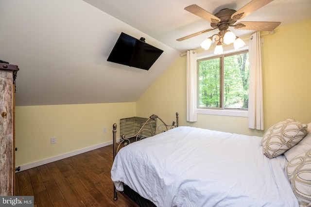2250 Hoyes Run Rd, Mc Henry, MD 21541 - bedroom featuring wood finished floors, vaulted ceiling, baseboards, and a ceiling fan