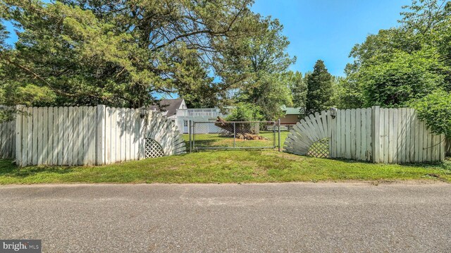 1607 Somers Point Rd, Egg Harbor Twp, NJ 08234 - view of yard