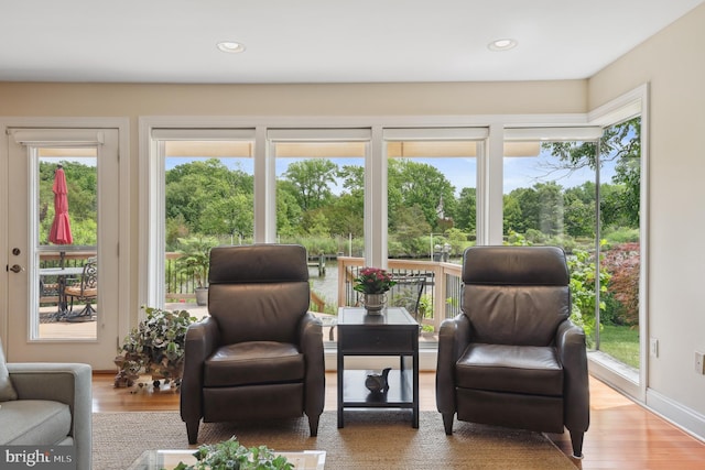 1028 Sandpiper Ln, Annapolis, MD 21403 - living area featuring wood finished floors and recessed lighting