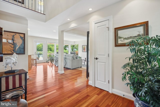 1028 Sandpiper Ln, Annapolis, MD 21403 - foyer with wood finished floors and recessed lighting