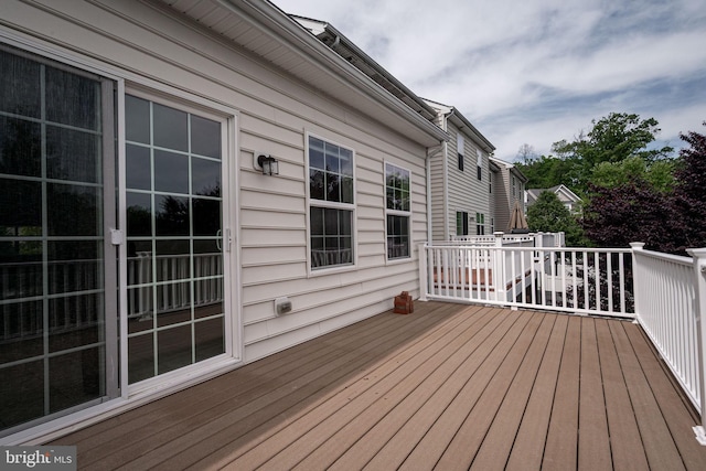 309 Latrobe Dr, Newark, DE 19702 - view of deck