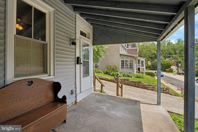 523 Bloomfield Ave, Drexel Hill, PA 19026 - view of patio / terrace