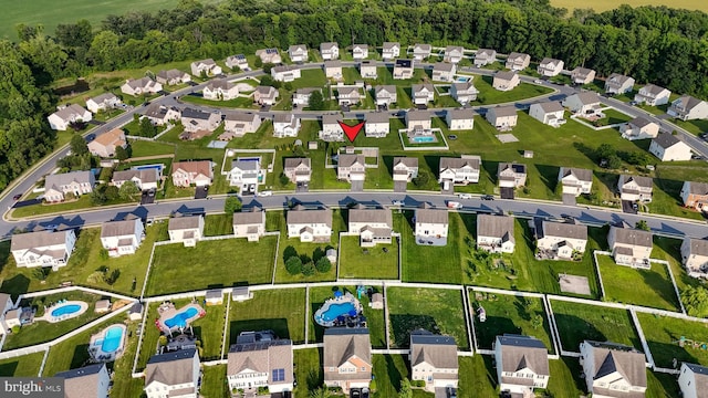 637 Coldwater Dr, Clayton, DE 19938 - aerial view of property and surrounding area featuring a pool