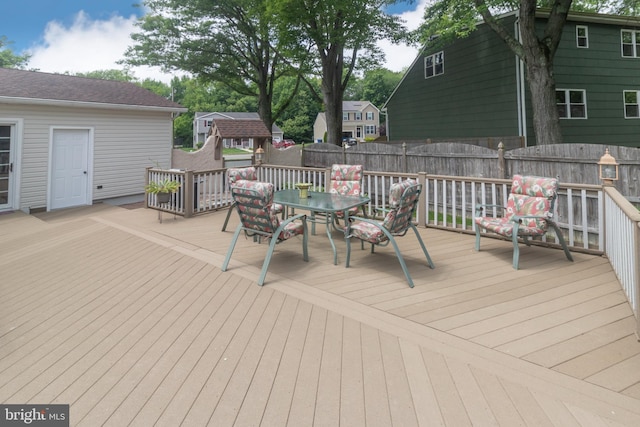 167 Canterbury Rd, Mount Laurel, NJ 08054 - deck with outdoor dining area
