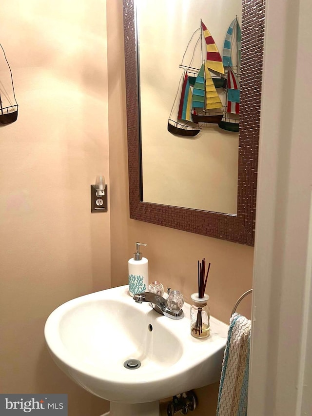 633 Ruxton Rd Unit 75, Solomons, MD 20688 - bathroom with a sink