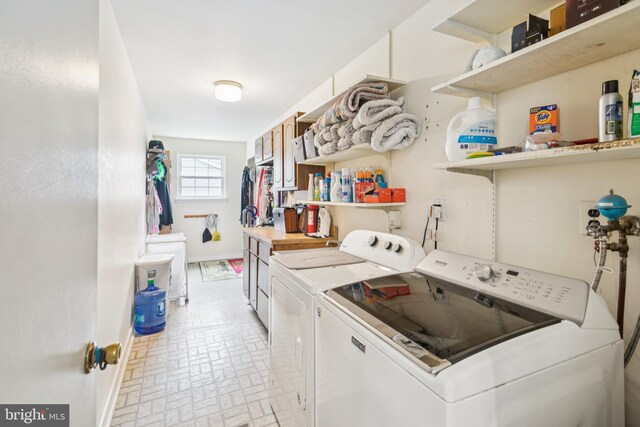 20 Hydra Ln, Sewell, NJ 08080 - washroom with washer and dryer, brick patterned flooring, and baseboards