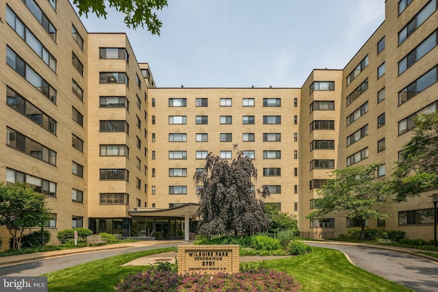 3701 Connecticut Ave NW Unit 312/326, Washington, DC 20008 - view of apartment building / complex