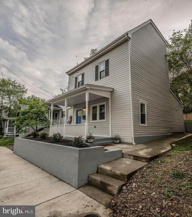511 S Kent St, Winchester, VA 22601 - view of front of home featuring a porch