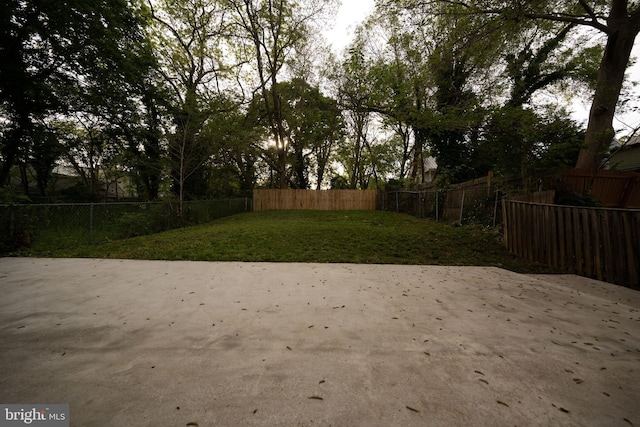 511 S Kent St, Winchester, VA 22601 - view of yard with a patio