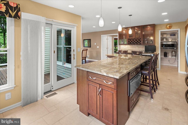 8 Ruedemann Dr, Plainsboro, NJ 08536