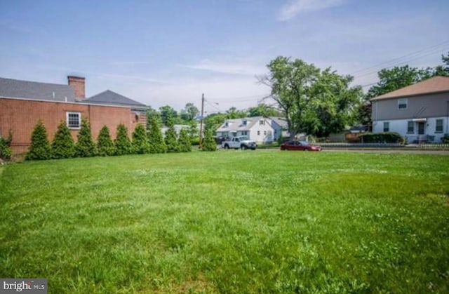 6136 Magnolia Ave, Pennsauken, NJ 08109 - view of grassy yard