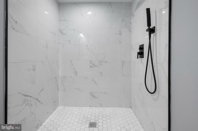 1513 N Wolfe St, Baltimore, MD 21213 - full bath with a marble finish shower