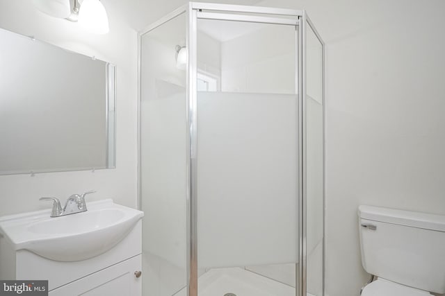 26 Jefferson Dr, Clementon, NJ 08021 - full bath featuring a shower stall, vanity, and toilet