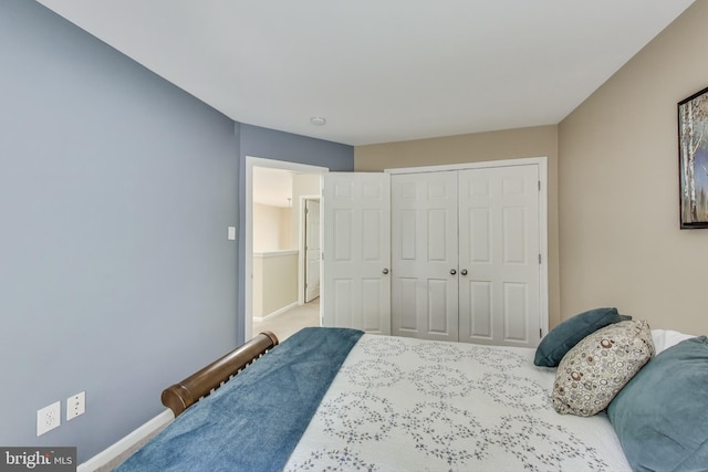 11211 Little Fox Ln, Germantown, MD 20876 - bedroom featuring baseboards and a closet