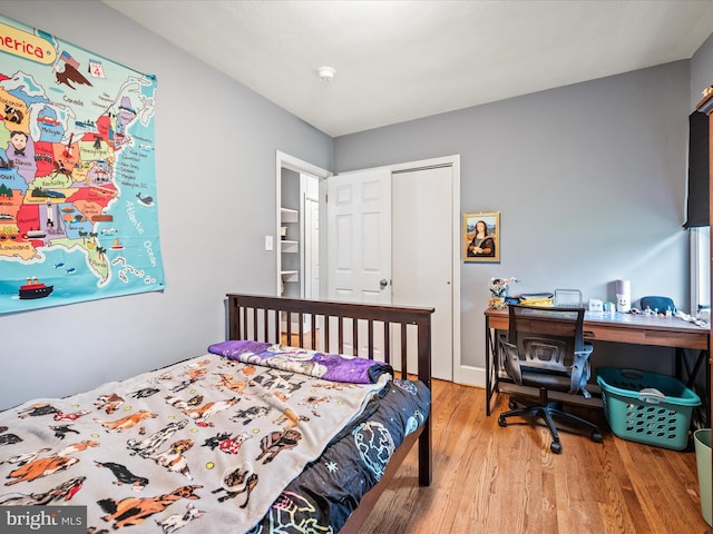 117 Washington Ave, Front Royal, VA 22630 - bedroom featuring wood finished floors and an office area