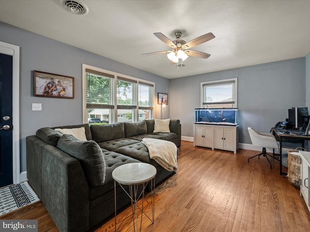 117 Washington Ave, Front Royal, VA 22630 - living area featuring a ceiling fan, light wood-type flooring, and a desk