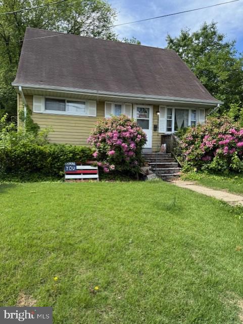 182 Belmont Ave, Bridgeton, NJ 08302 - view of front of home featuring a front lawn
