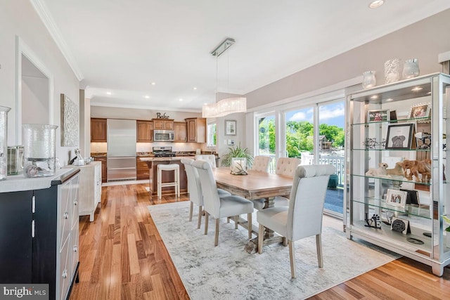 3300 Shore Dr, Annapolis, MD 21403 - dining space featuring crown molding, light wood-style floors, and recessed lighting