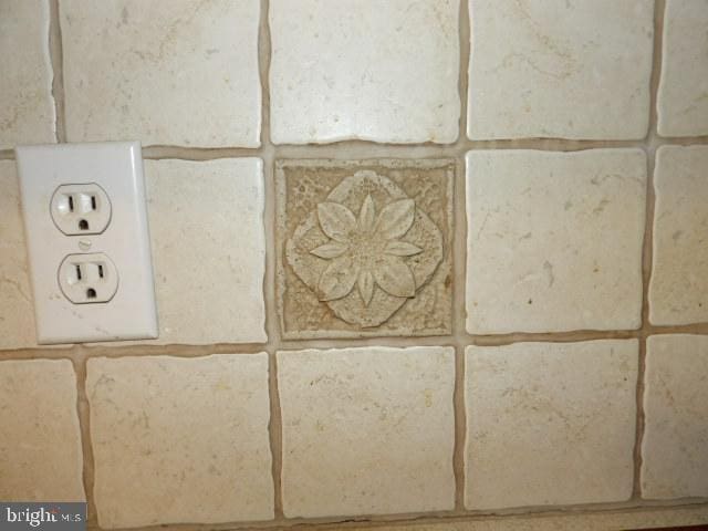 612 S Thomas St, Bedford, PA 15522 - detailed view