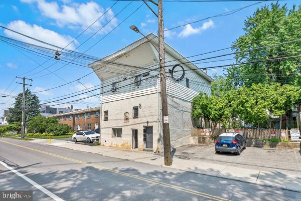 422 Fountain St, Philadelphia, PA 19128 - view of building exterior