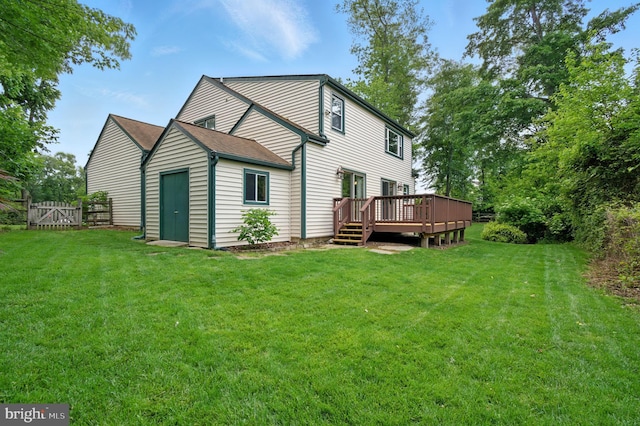 5762 Lichenbark Cir, New Market, MD 21774 - rear view of house with a wooden deck