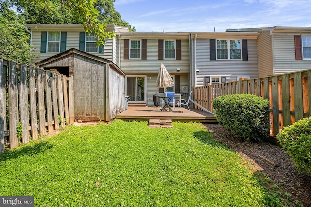 49 Huntley Ct, Sterling, VA 20165 - back of house featuring a wooden deck