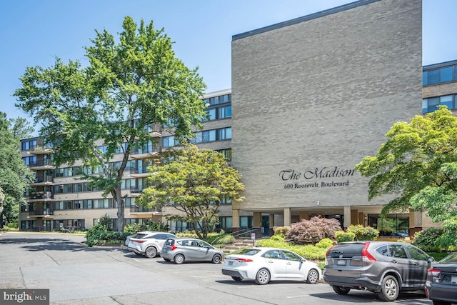 600 Roosevelt Blvd Unit 510, Falls Church, VA 22044 - view of apartment building / complex
