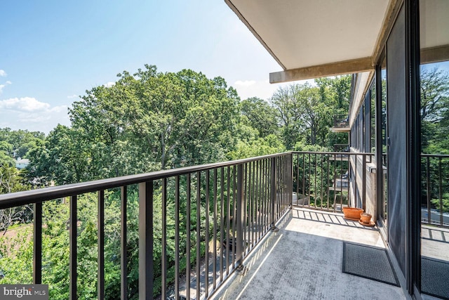 600 Roosevelt Blvd Unit 510, Falls Church, VA 22044 - view of balcony