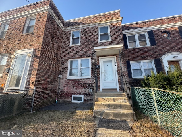 331 Garden Ave, Camden, NJ 08105 - townhome / multi-family property with brick siding