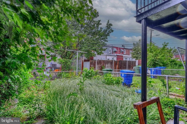1229 N Potomac St, Baltimore, MD 21213 - view of yard