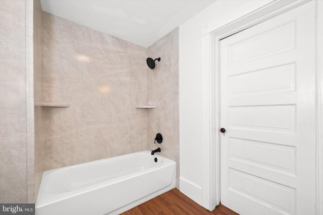 12 Layton Ave S, Camden Wyoming, DE 19934 - full bath with wood finished floors and bathing tub / shower combination