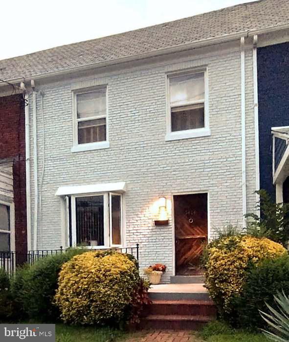 5414 13th St NW, Washington, DC 20011 - view of property with brick siding