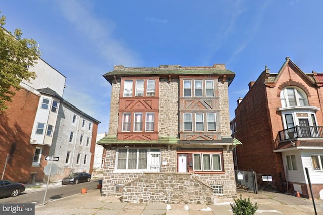 1621 N 33rd St, Philadelphia, PA 19121 - view of property featuring stone siding