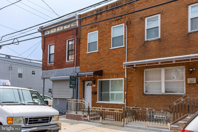 802 W Ritner St, Philadelphia, PA 19148 - townhome / multi-family property with brick siding