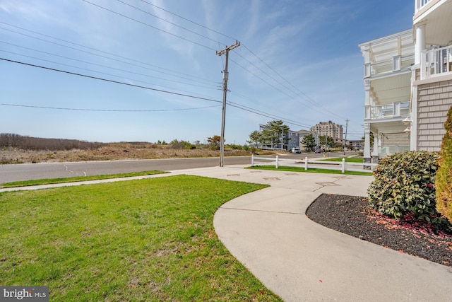 1107 Ocean Ave, Brigantine, NJ 08203 - view of grassy yard
