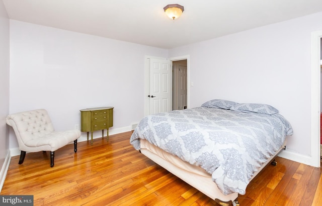 921 Coopertown Rd, Bryn Mawr, PA 19010 - bedroom featuring wood finished floors and baseboards
