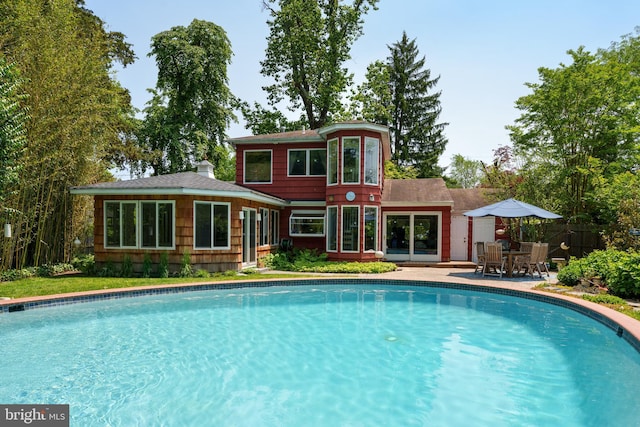 84 Cuyler Rd, Princeton, NJ 08540 - swimming pool with a patio area