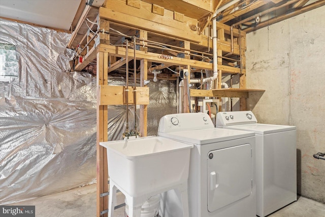 205 Quiet Ridge Ct, Pasadena, MD 21122 - laundry area featuring washing machine and clothes dryer