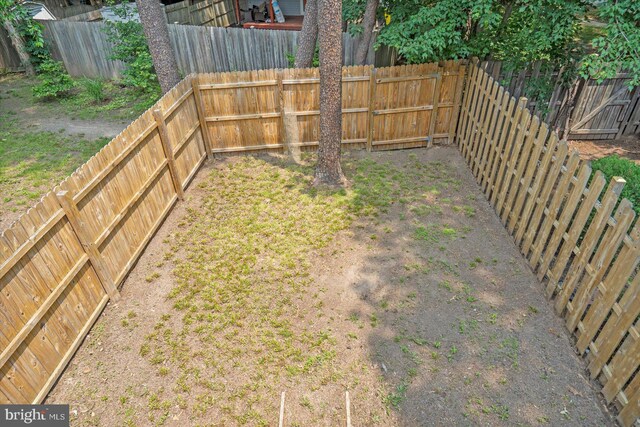 205 Quiet Ridge Ct, Pasadena, MD 21122 - view of fenced backyard