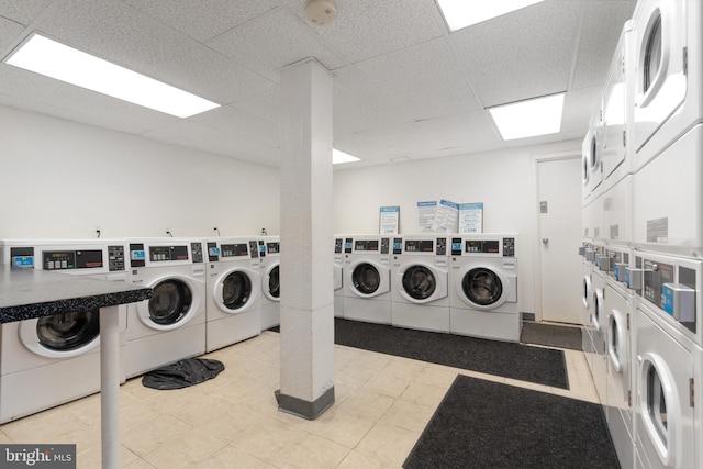 211 E Glebe Rd Unit C, Alexandria, VA 22305 - shared laundry room with estacked washer and dryer and independent washer and dryer