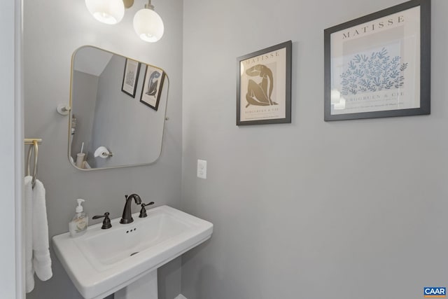 1012 Locust Ln, Charlottesville, VA 22901 - bathroom featuring a sink