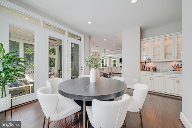 6513 Manor Ridge Ct, Falls Church, VA 22043 - dining space featuring dark wood-type flooring, recessed lighting, and baseboards