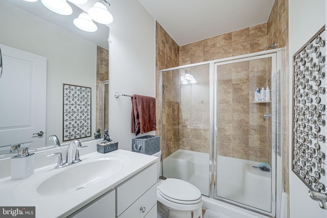 6513 Manor Ridge Ct, Falls Church, VA 22043 - full bath with a tile shower, vanity, and toilet