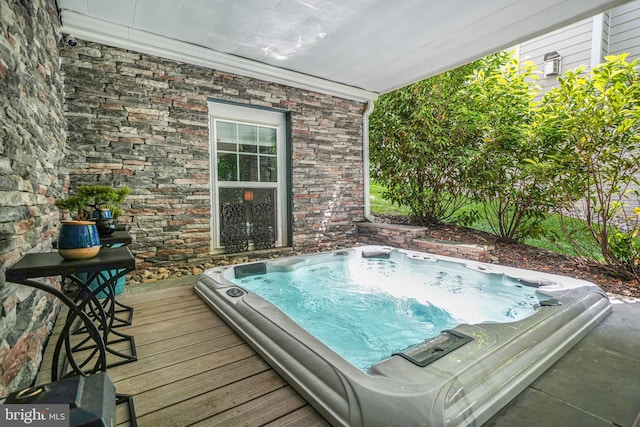 6513 Manor Ridge Ct, Falls Church, VA 22043 - wooden terrace featuring an outdoor hot tub