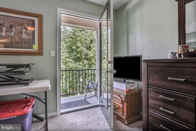 4613 Dillon St, Baltimore, MD 21224 - office area featuring carpet flooring and baseboards