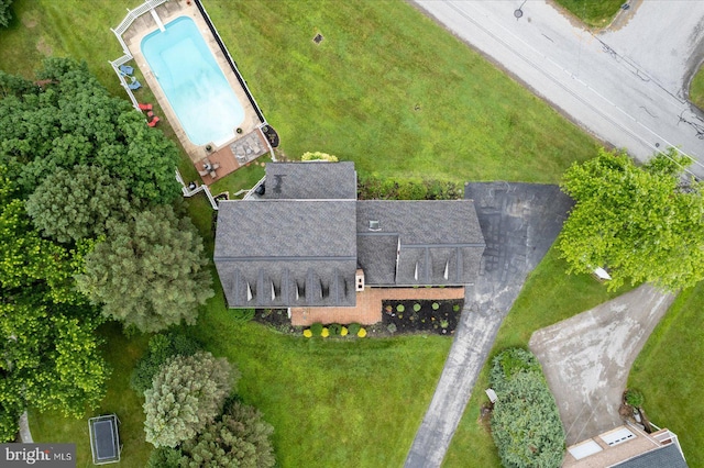 11 Thomas Cir, New Freedom, PA 17349 - bird's eye view of a pool area
