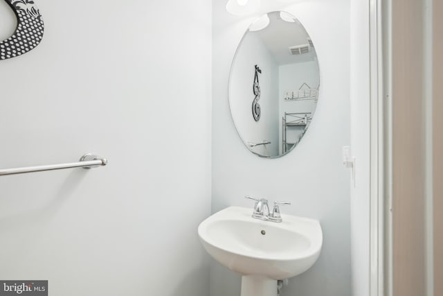 36769 E Pebble Beach Dr, Frankford, DE 19945 - bathroom with a sink